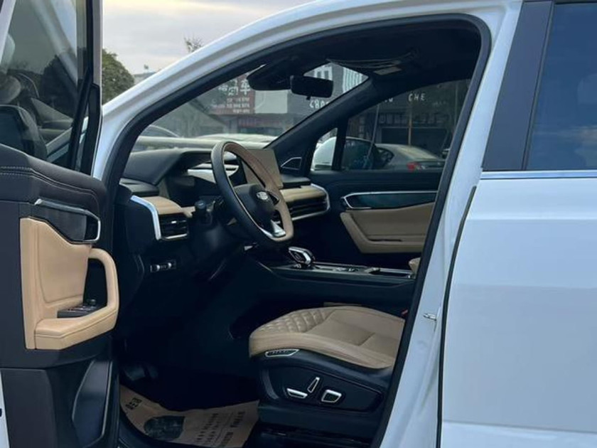 Geely Okavango (Haoyue L)