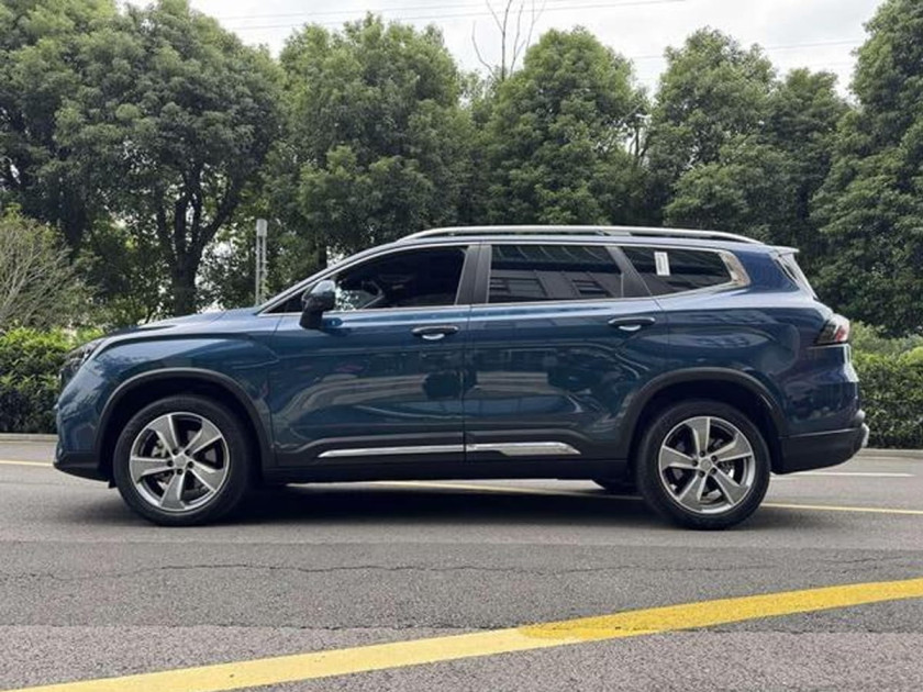 Geely Okavango (Haoyue L)