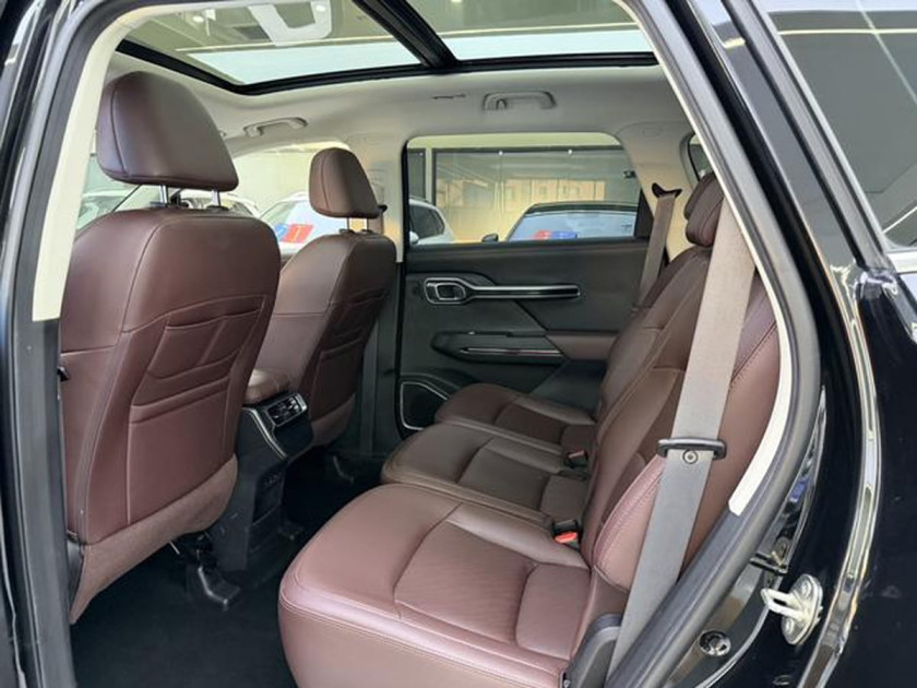 Geely Okavango (Haoyue)