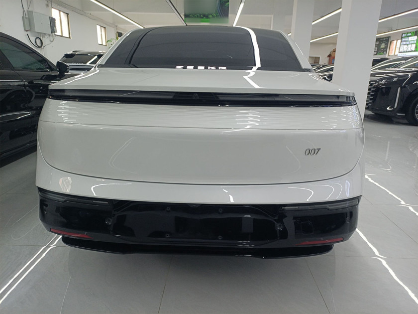 Zeekr 007